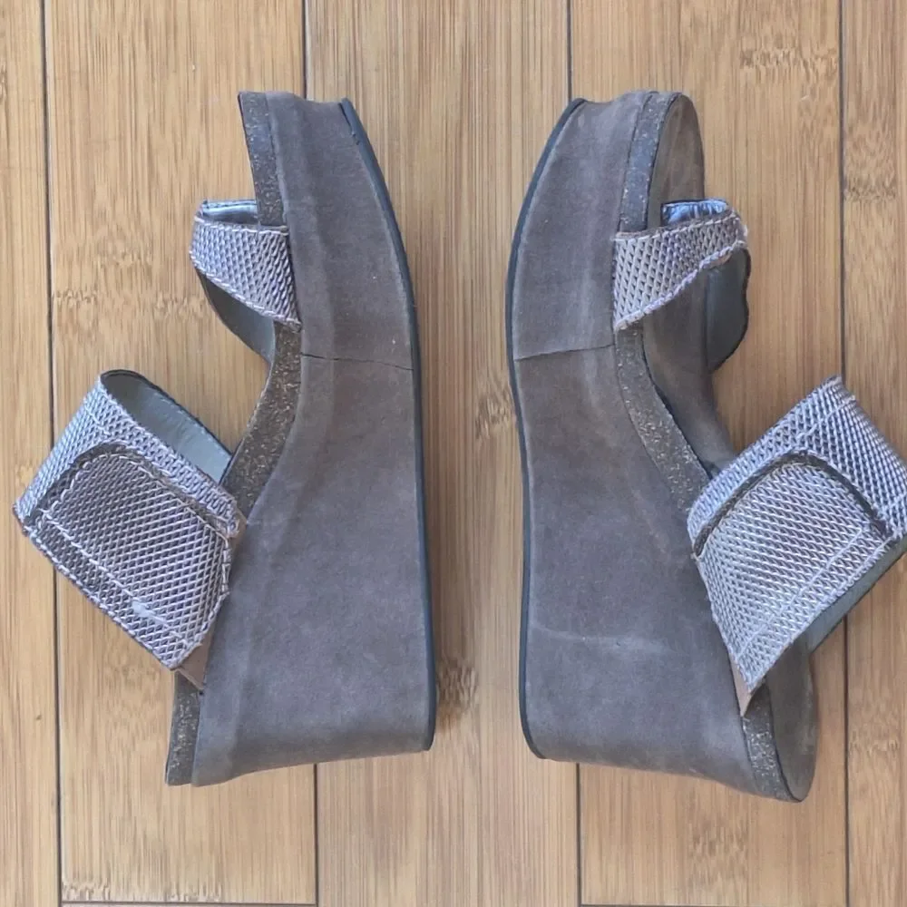 OTBT Brookfield Pewter Mesh Wedge Platform Sandals Women's Size 7.5 M
